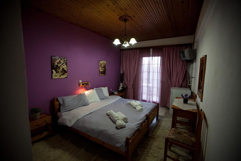 Hotel Χenonas Ziakos Amárantos Zimmer foto
